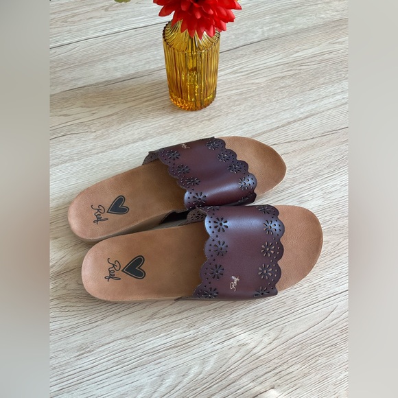 Reef Shoes - Reef Cushion Scallop Scout Brown Slides Size 9